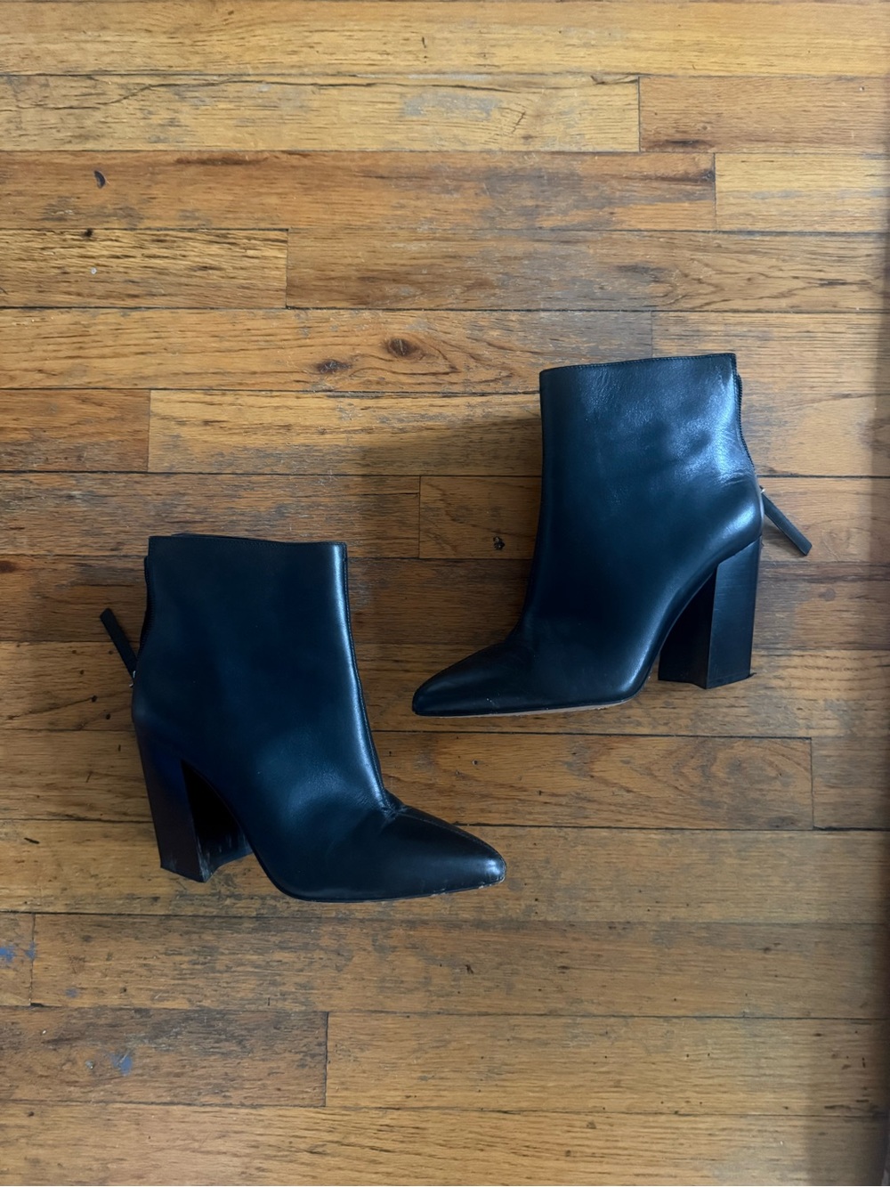 Vince Camuto Black Leather Pointed Heel Ankle Booties